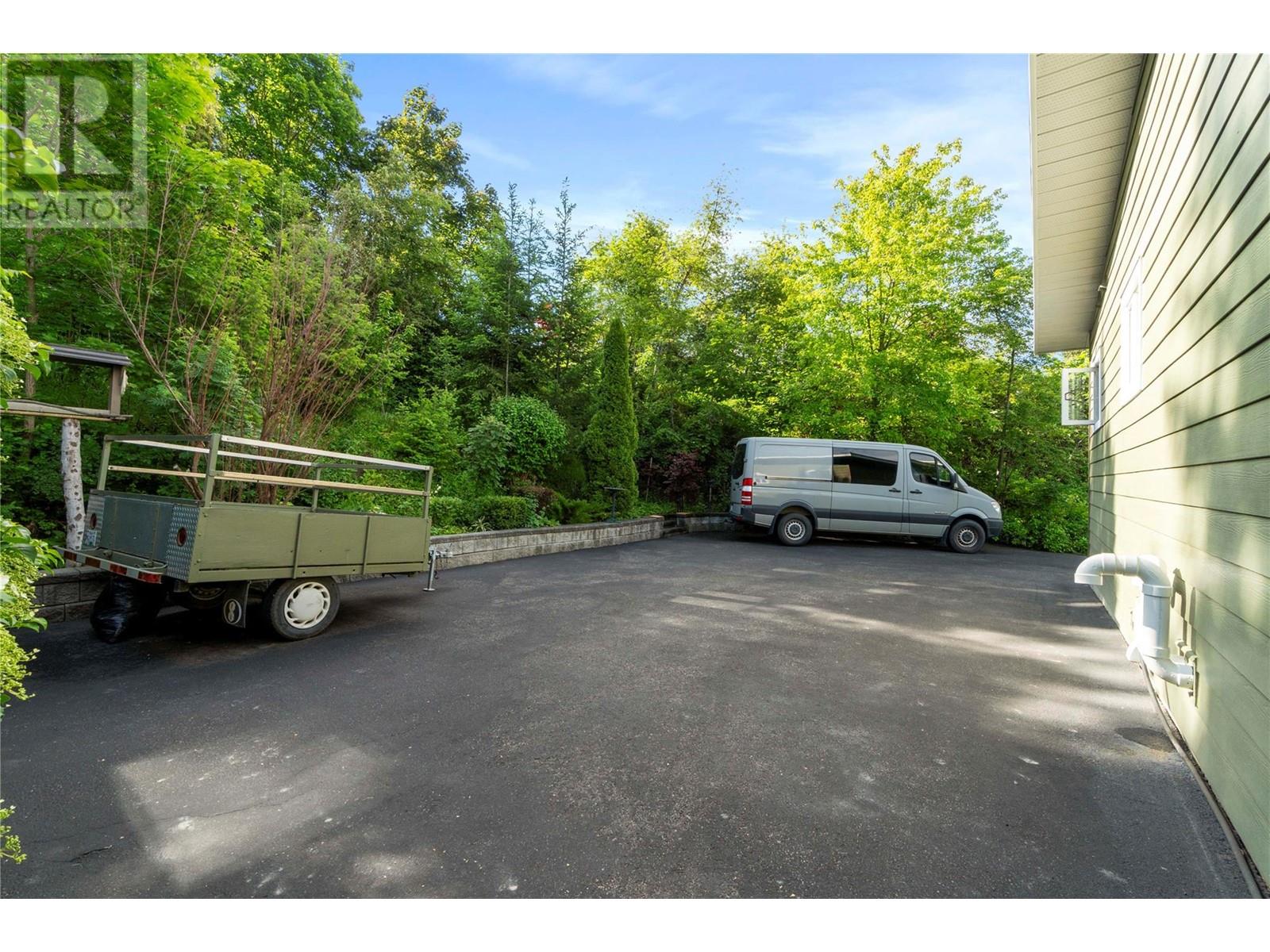 1280 Lakeshore Road Ne, Salmon Arm, British Columbia  V1E 2V7 - Photo 44 - 10336054
