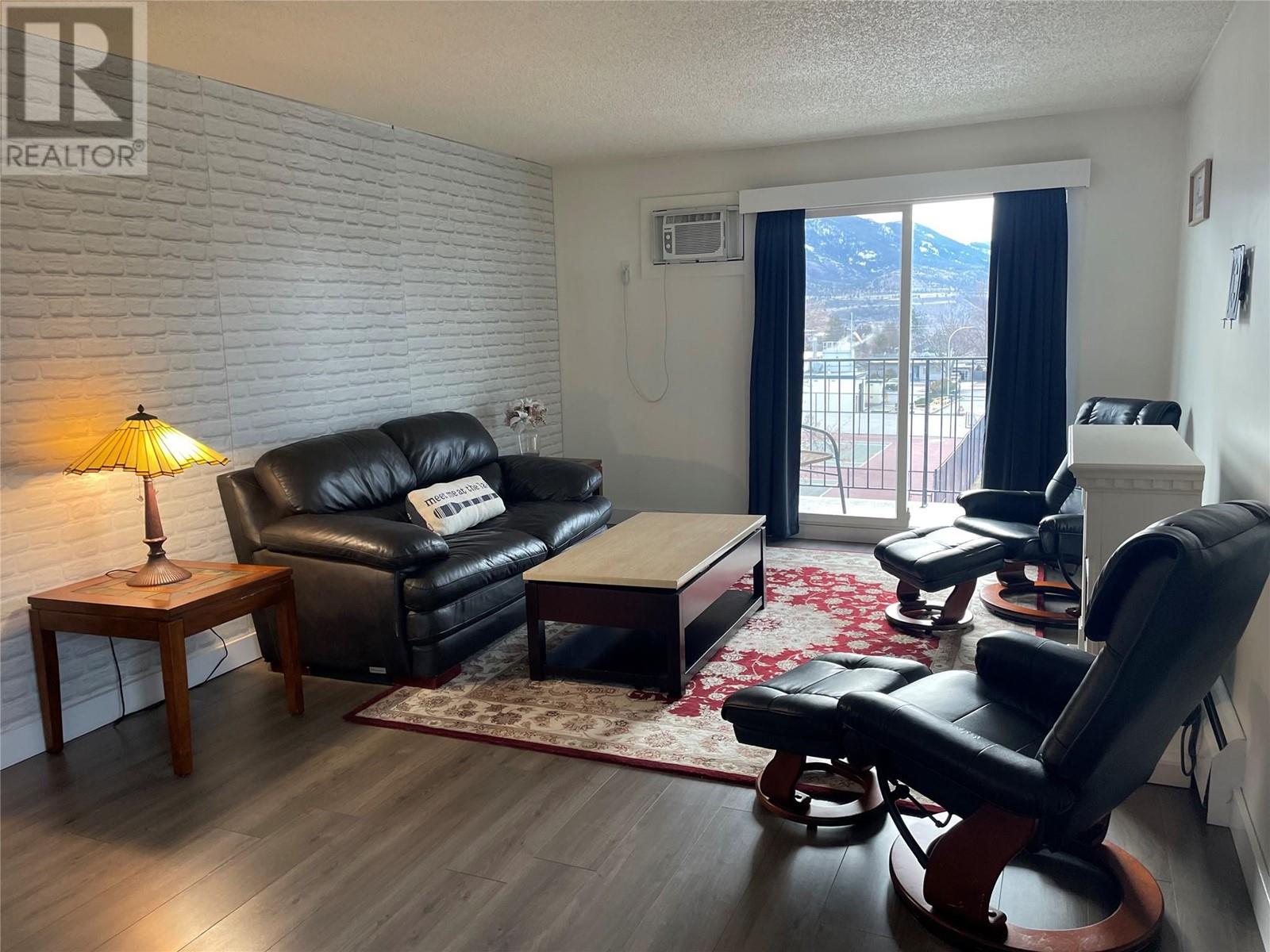 1300 Church Street Unit# 301, Penticton, British Columbia  V2A 4R8 - Photo 2 - 10336645