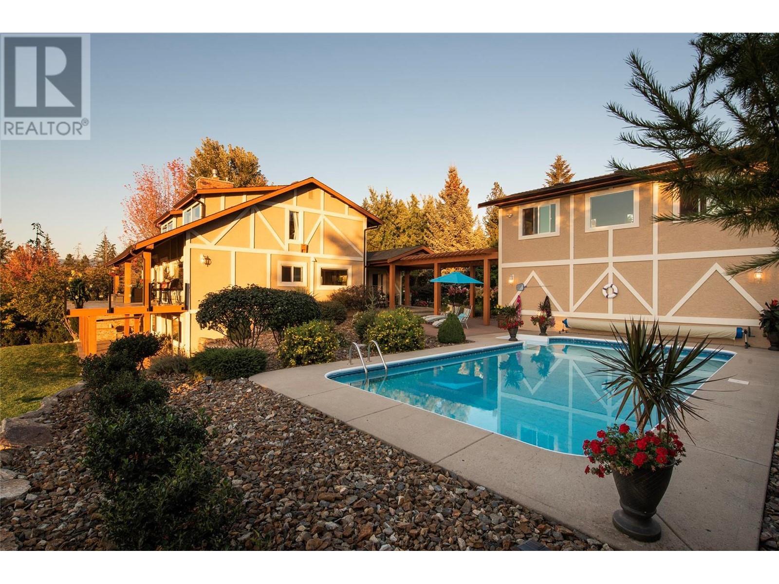 3668 Luxmoore Road, Kelowna, British Columbia  V1W 4C7 - Photo 39 - 10335099