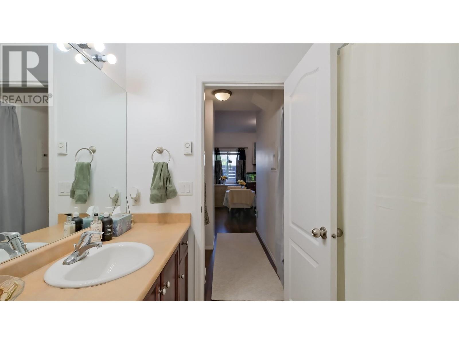 755 Birch Avenue, Kelowna, British Columbia  V1Y 5H3 - Photo 32 - 10336321