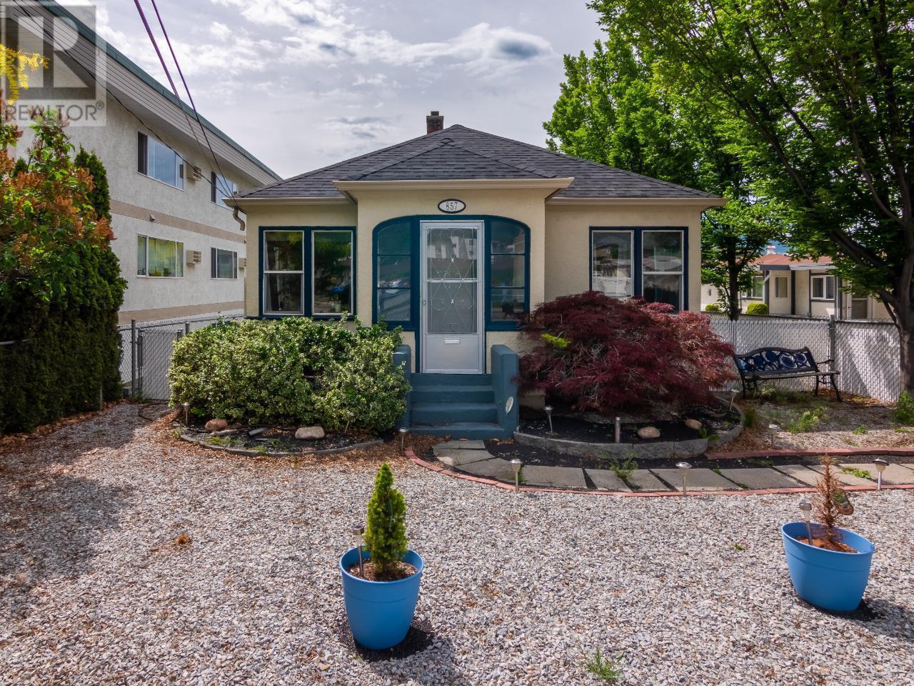 857 Main Street, Penticton, British Columbia  V2A 5E3 - Photo 1 - 10337033