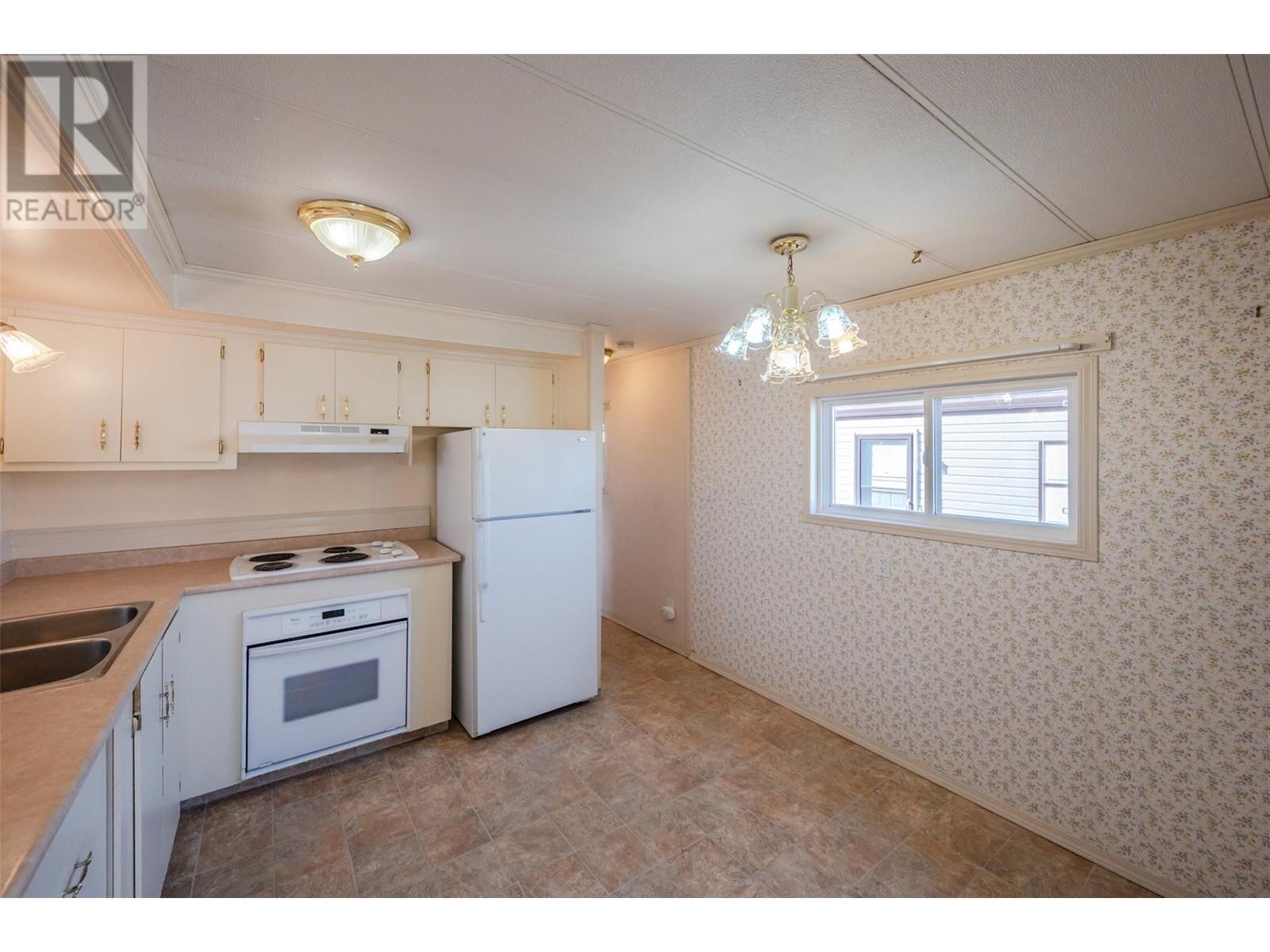 98 Okanagan Avenue E Unit# 97, Penticton, British Columbia  V2A 3J5 - Photo 7 - 10337047