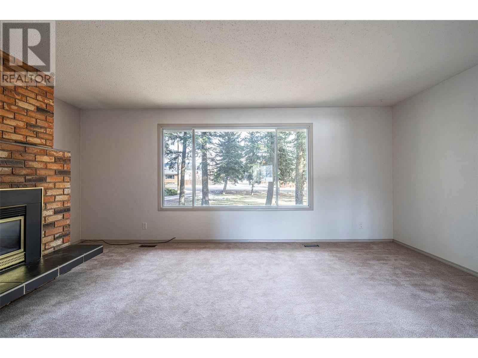 9742 Park Lane, Lavington, British Columbia  V1B 3E5 - Photo 16 - 10335184
