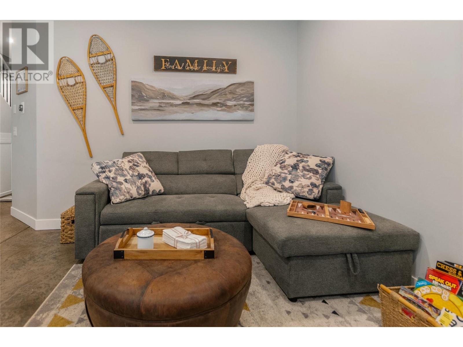 300 Creekview Road Unit# 2, Penticton, British Columbia  V0X 1N6 - Photo 3 - 10337748