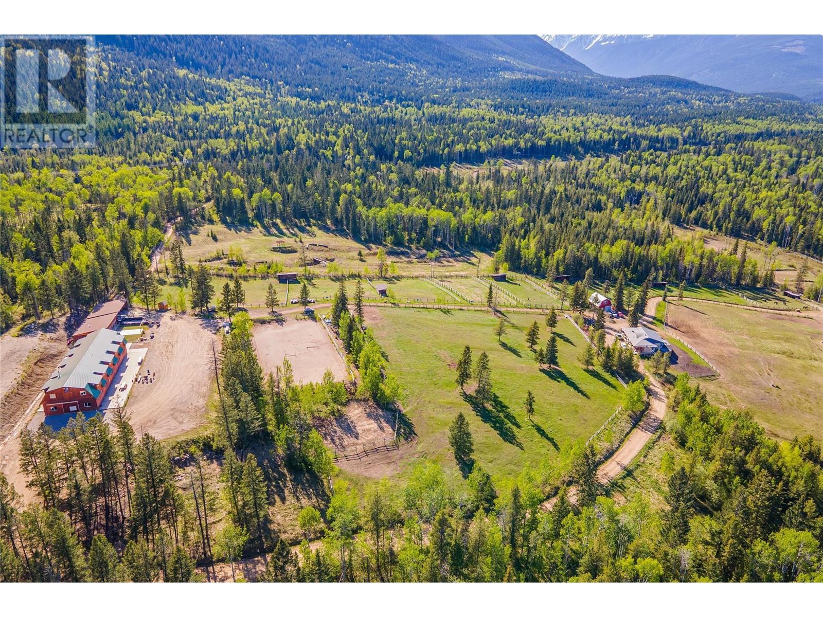 3054 Houlgrave Road, Invermere, British Columbia  V0A 1K5 - Photo 11 - 10273083