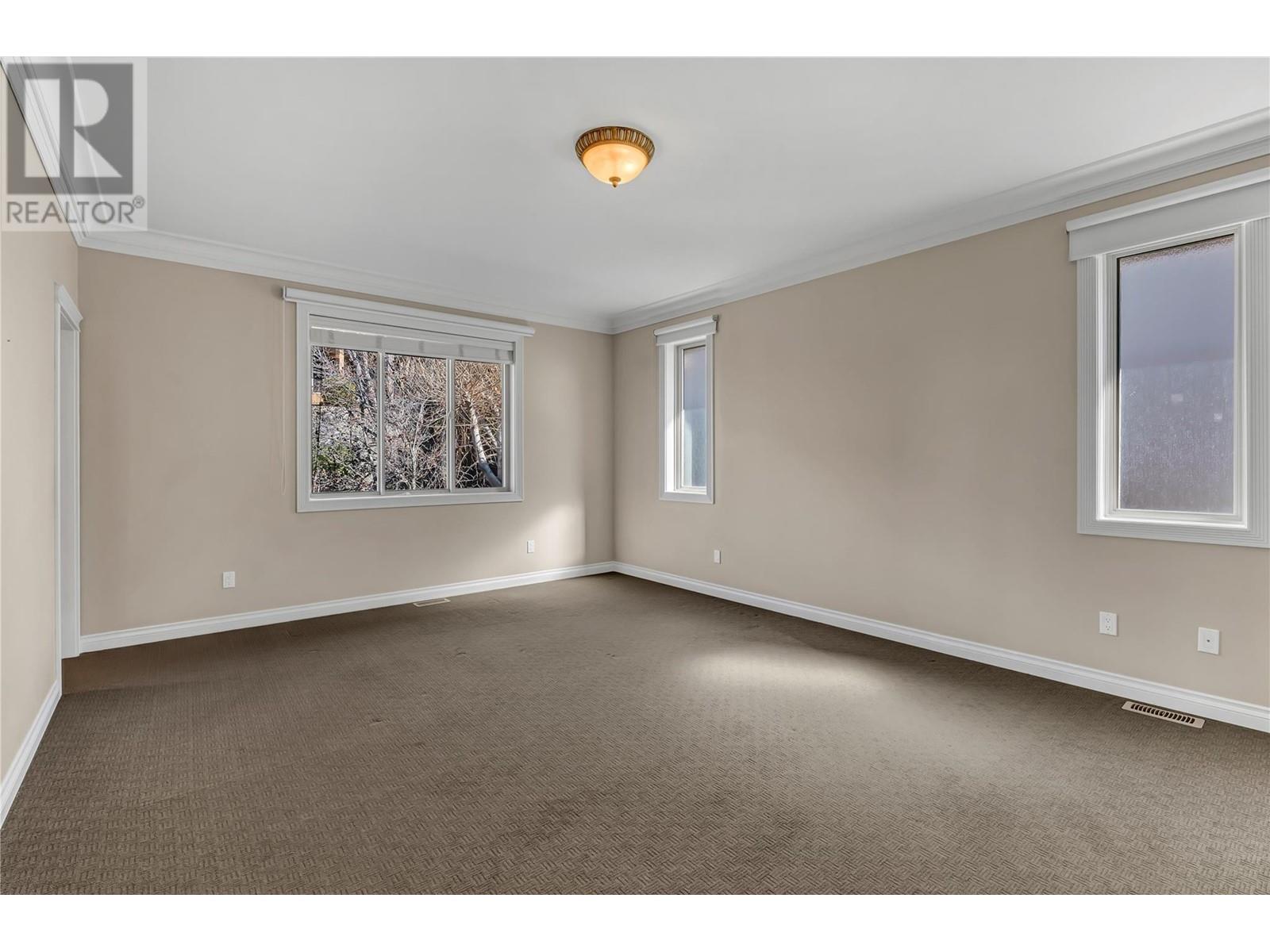 2910 Evergreen Drive, Penticton, British Columbia  V2A 9A8 - Photo 15 - 10341794