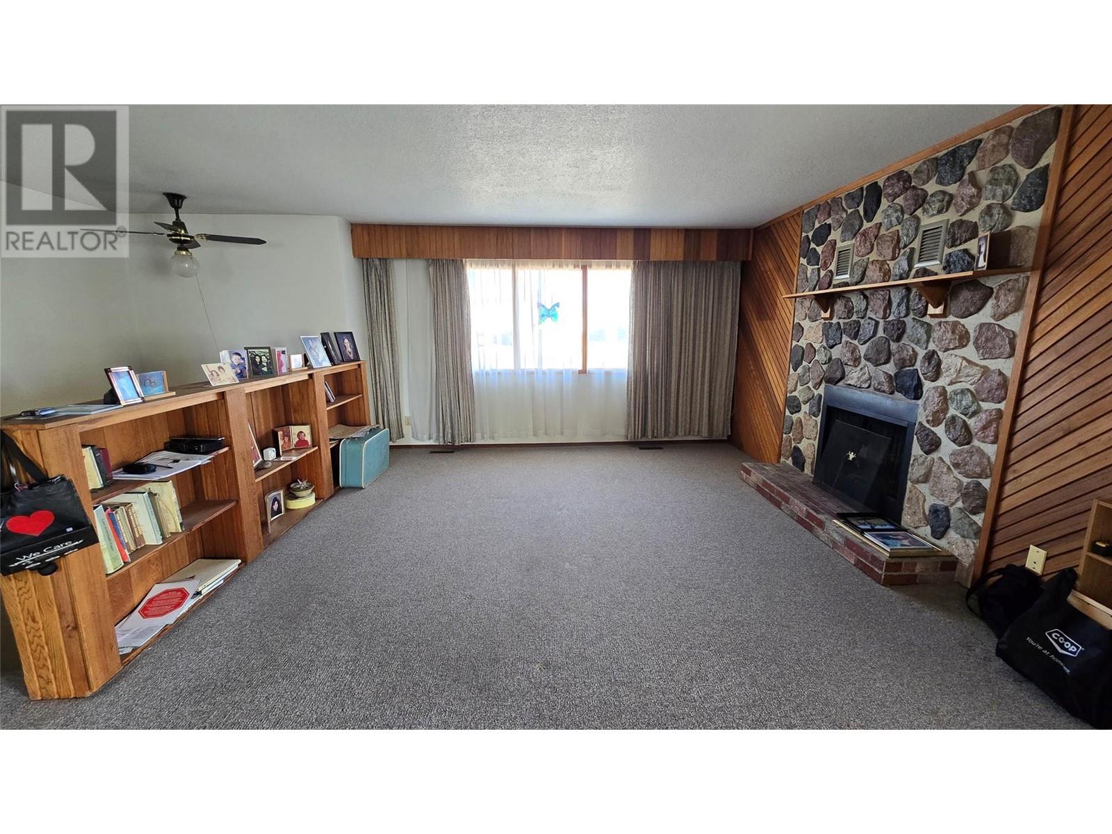 501 97 Avenue, Dawson Creek, British Columbia  V1G 1N1 - Photo 7 - 10341984