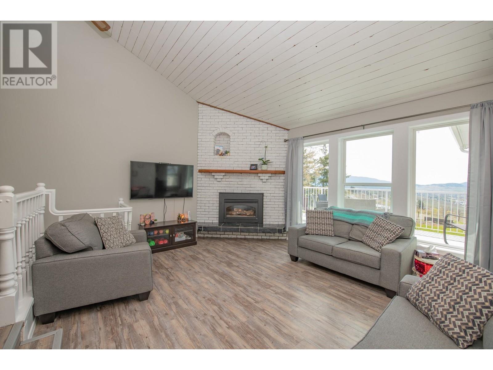 7292 Mountridge Road, Vernon, British Columbia  V1B 3S8 - Photo 3 - 10339114