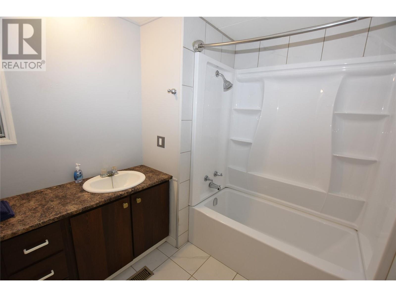 64 Jenny's Lane, Vernon, British Columbia  V1H 2G6 - Photo 21 - 10343732