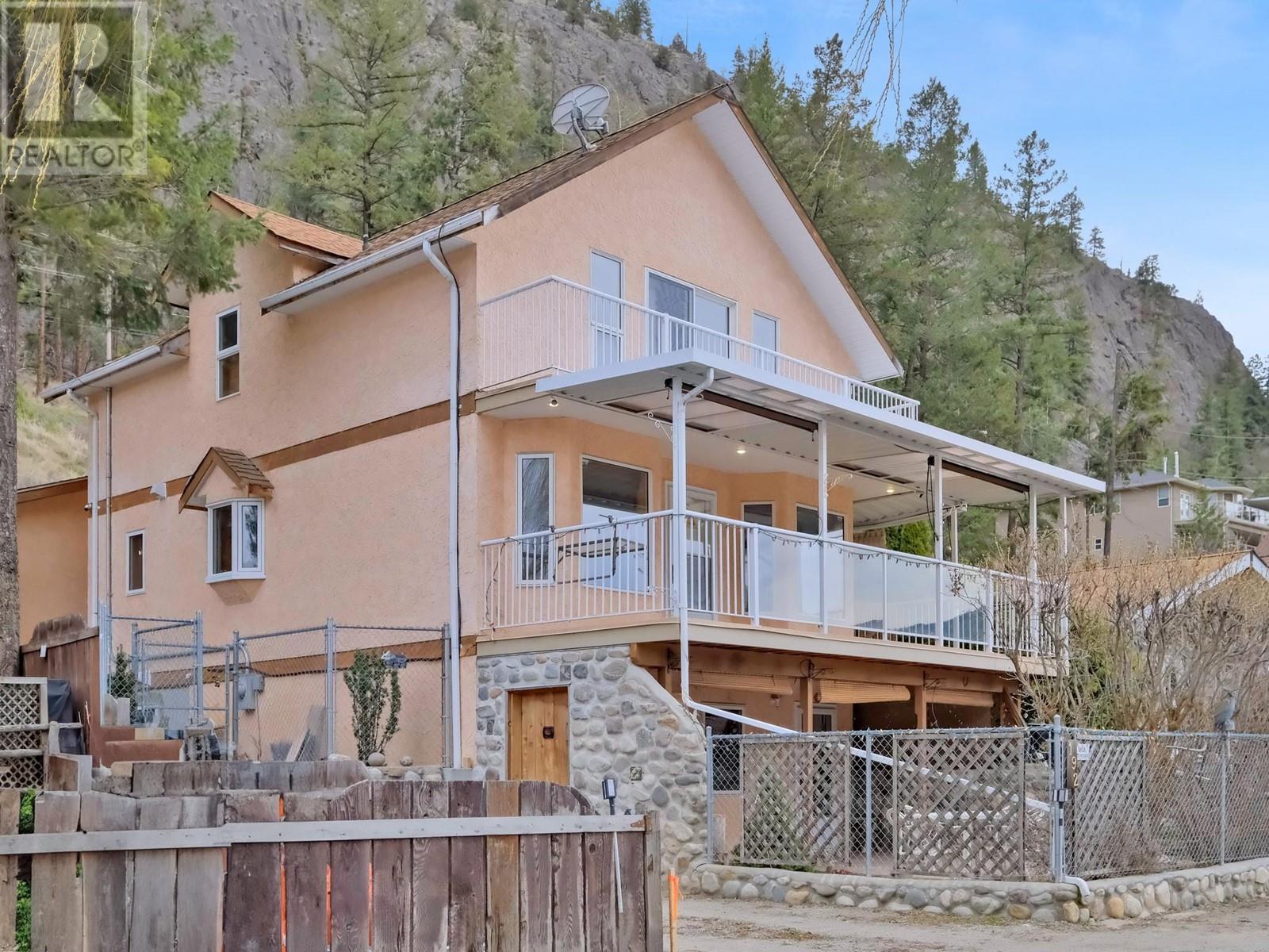192 Twin Lakes Road, Kaleden, British Columbia  V0H 1K0 - Photo 1 - 10343502