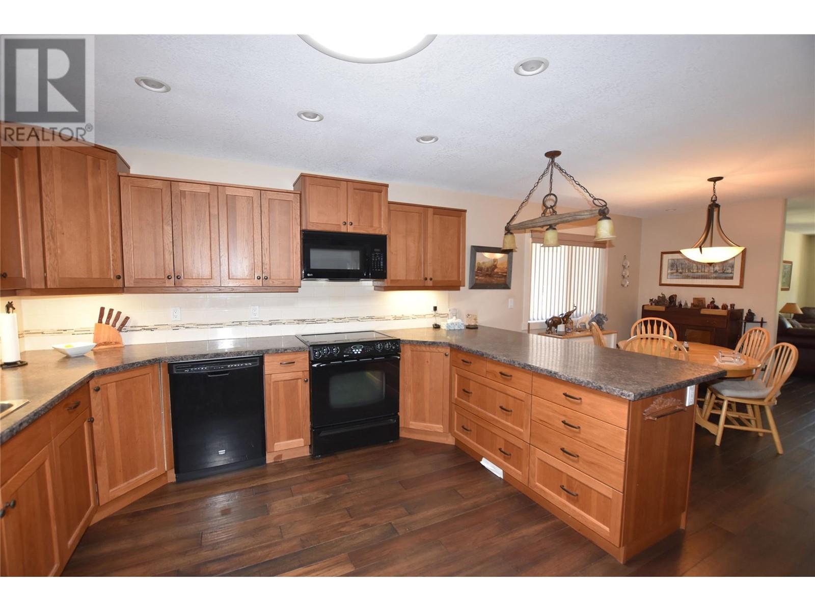 494 Kingfisher Avenue, Vernon, British Columbia  V1H 2A1 - Photo 11 - 10343837