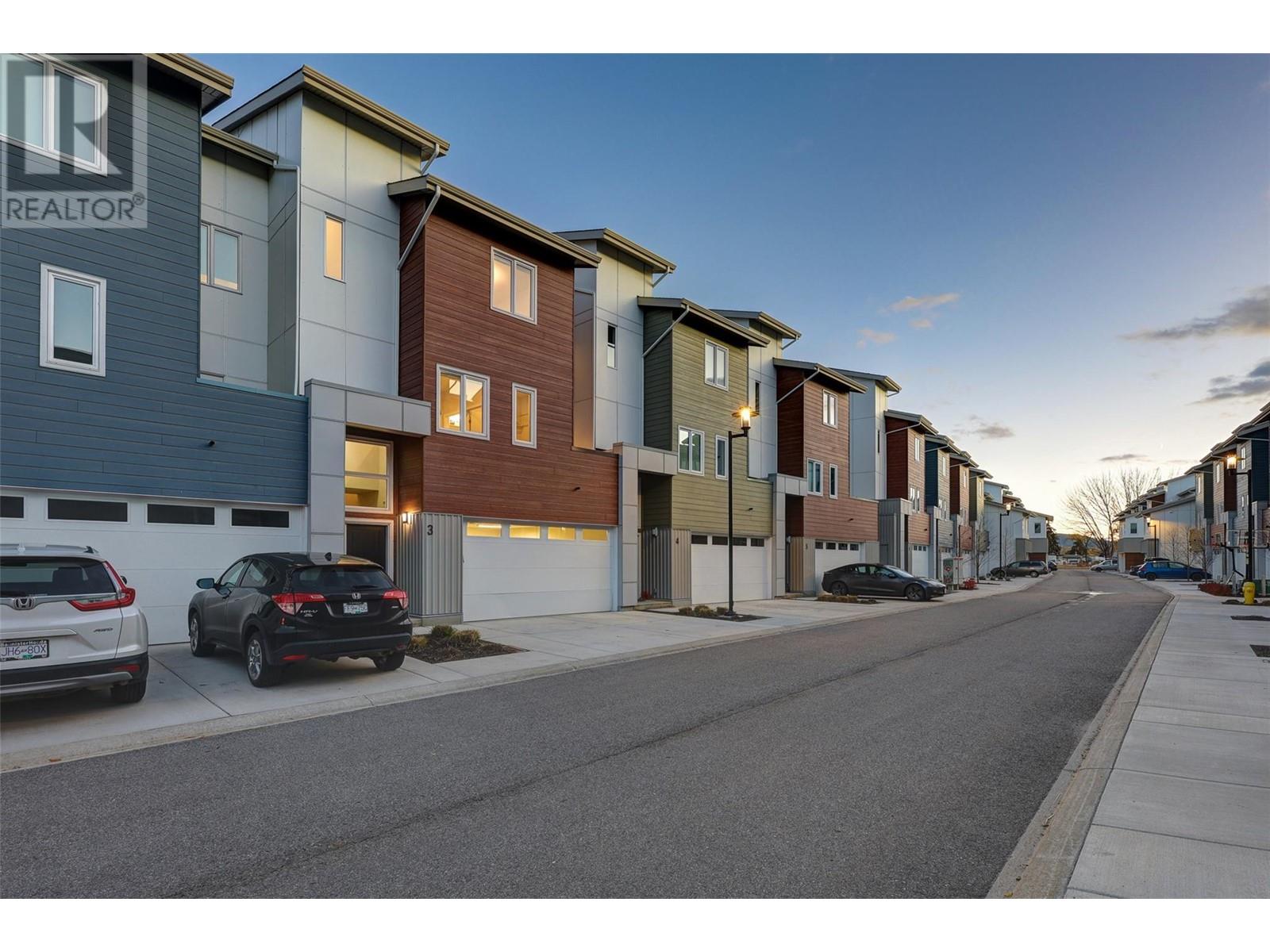 3719 Woodsdale Road Unit# 3, Lake Country, British Columbia  V4V 1X2 - Photo 1 - 10343891