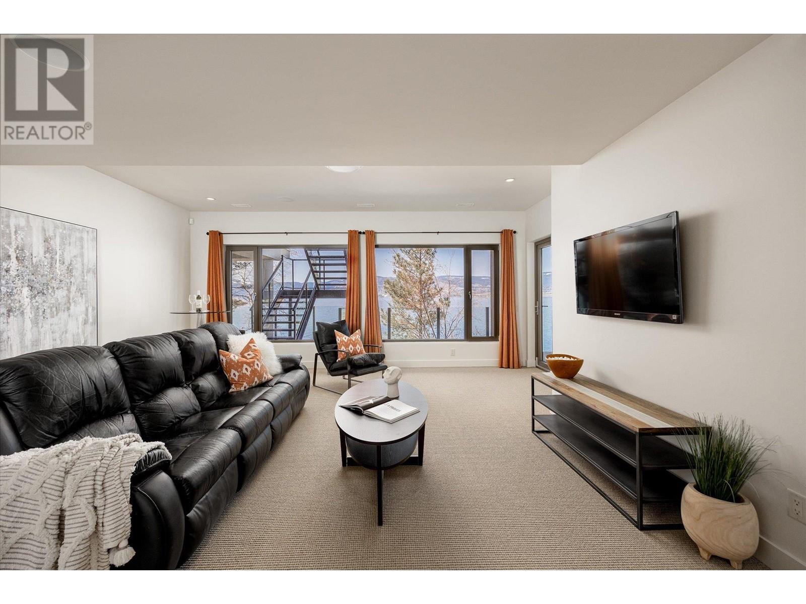 5560 Lakeshore Road, Kelowna, British Columbia  V1W 4J4 - Photo 36 - 10343122