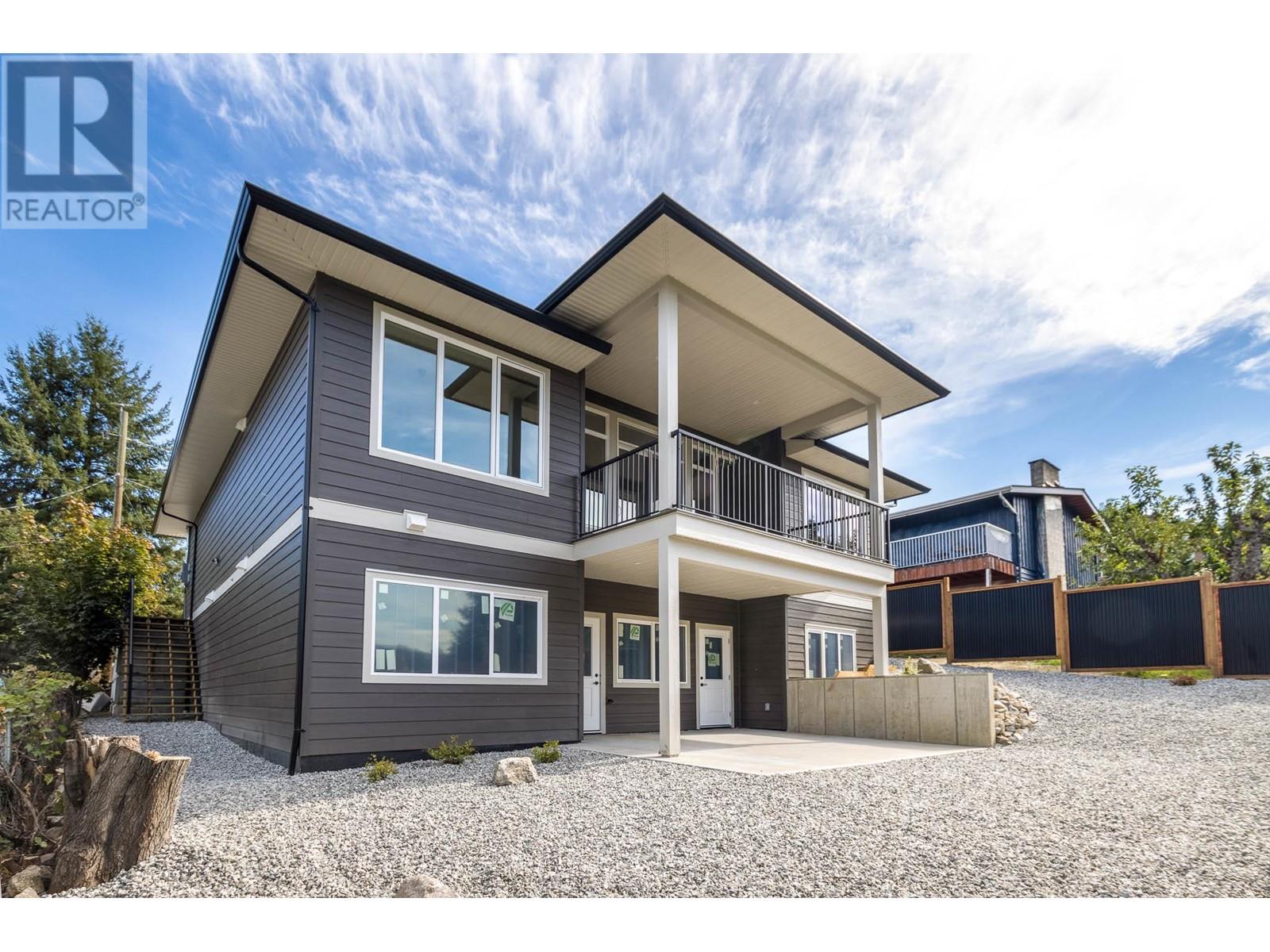 111 20 Street Se, Salmon Arm, British Columbia  V1E 1T8 - Photo 2 - 10343630