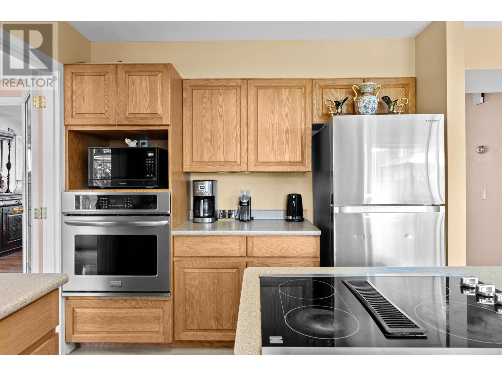 876 Nicolani Drive, Kamloops, British Columbia  V2B 5B3 - Photo 13 - 10343944