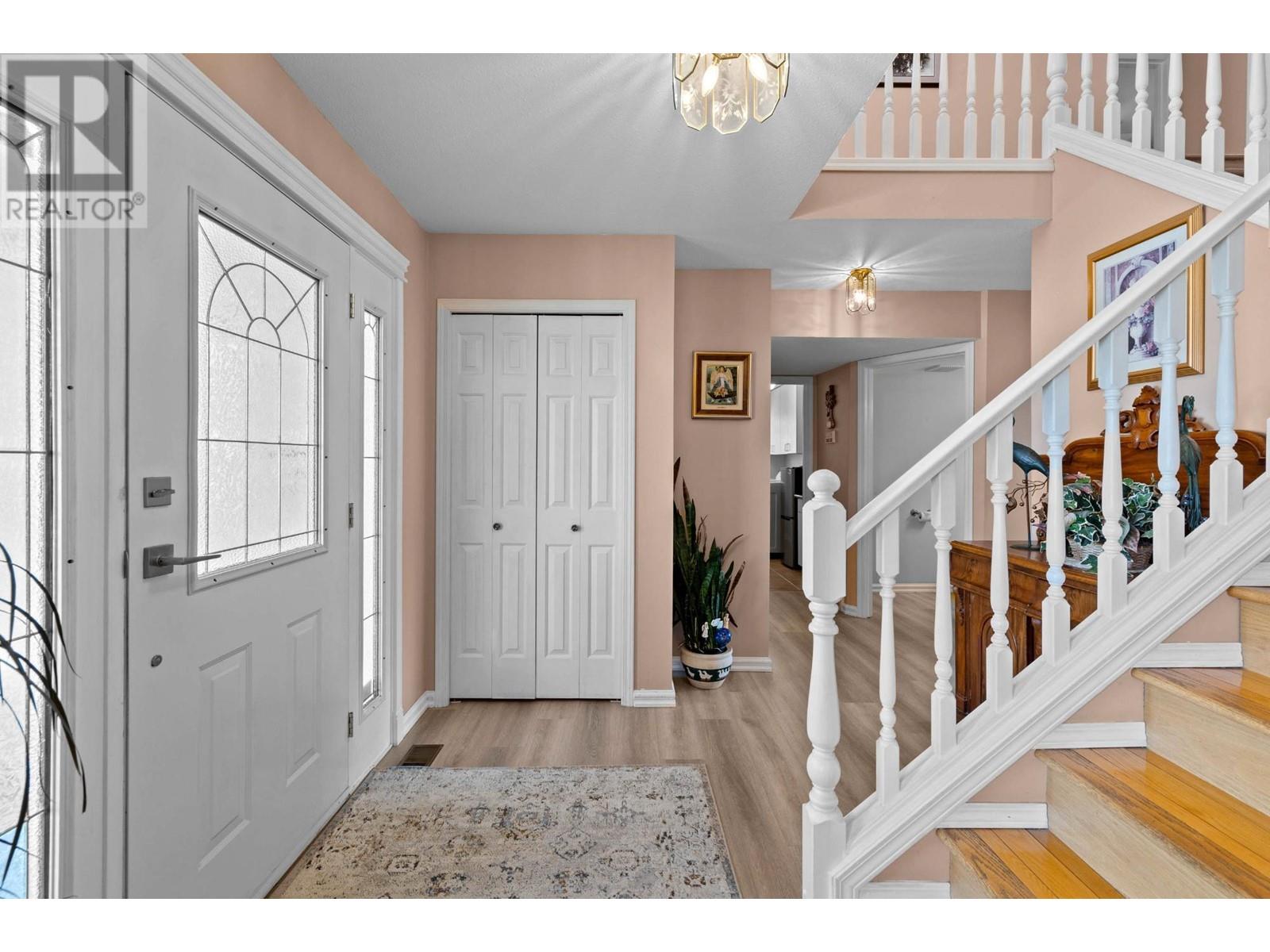 876 Nicolani Drive, Kamloops, British Columbia  V2B 5B3 - Photo 6 - 10343944