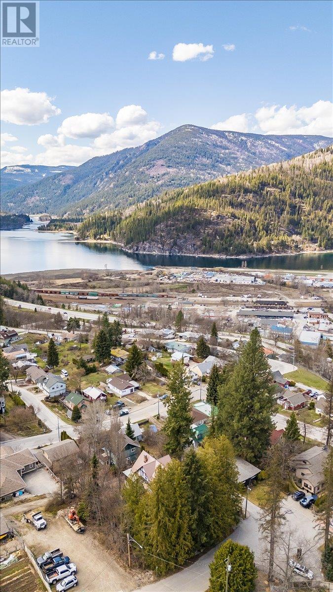 1107 Robertson Avenue, Nelson, British Columbia  V1L 1C2 - Photo 86 - 10343466
