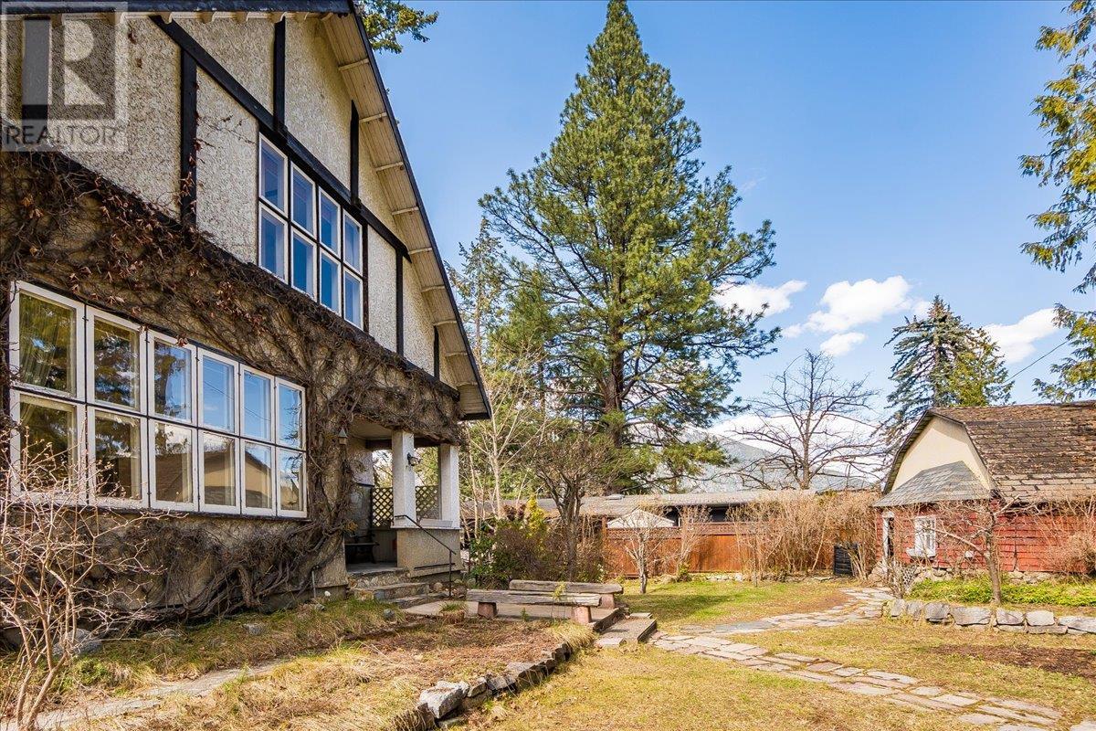 1107 Robertson Avenue, Nelson, British Columbia  V1L 1C2 - Photo 9 - 10343466