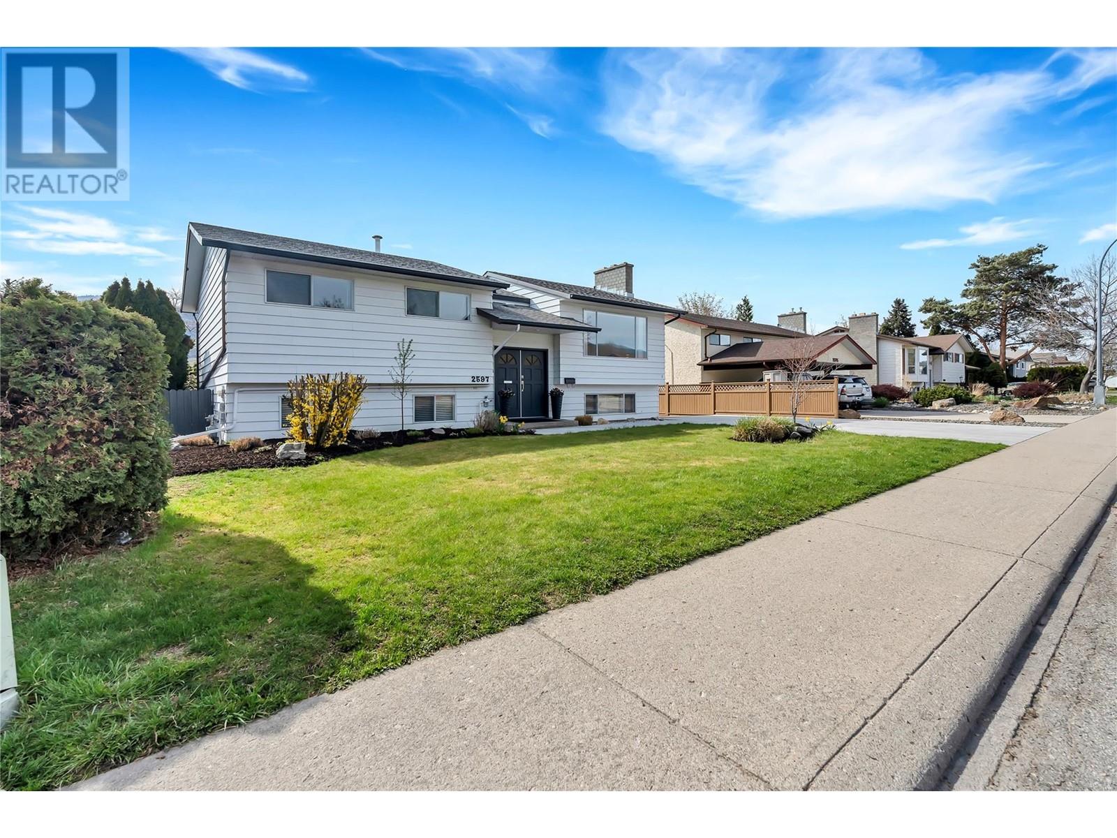 2597 Mcgraw Street, Penticton, British Columbia  V2A 7H9 - Photo 43 - 10343988