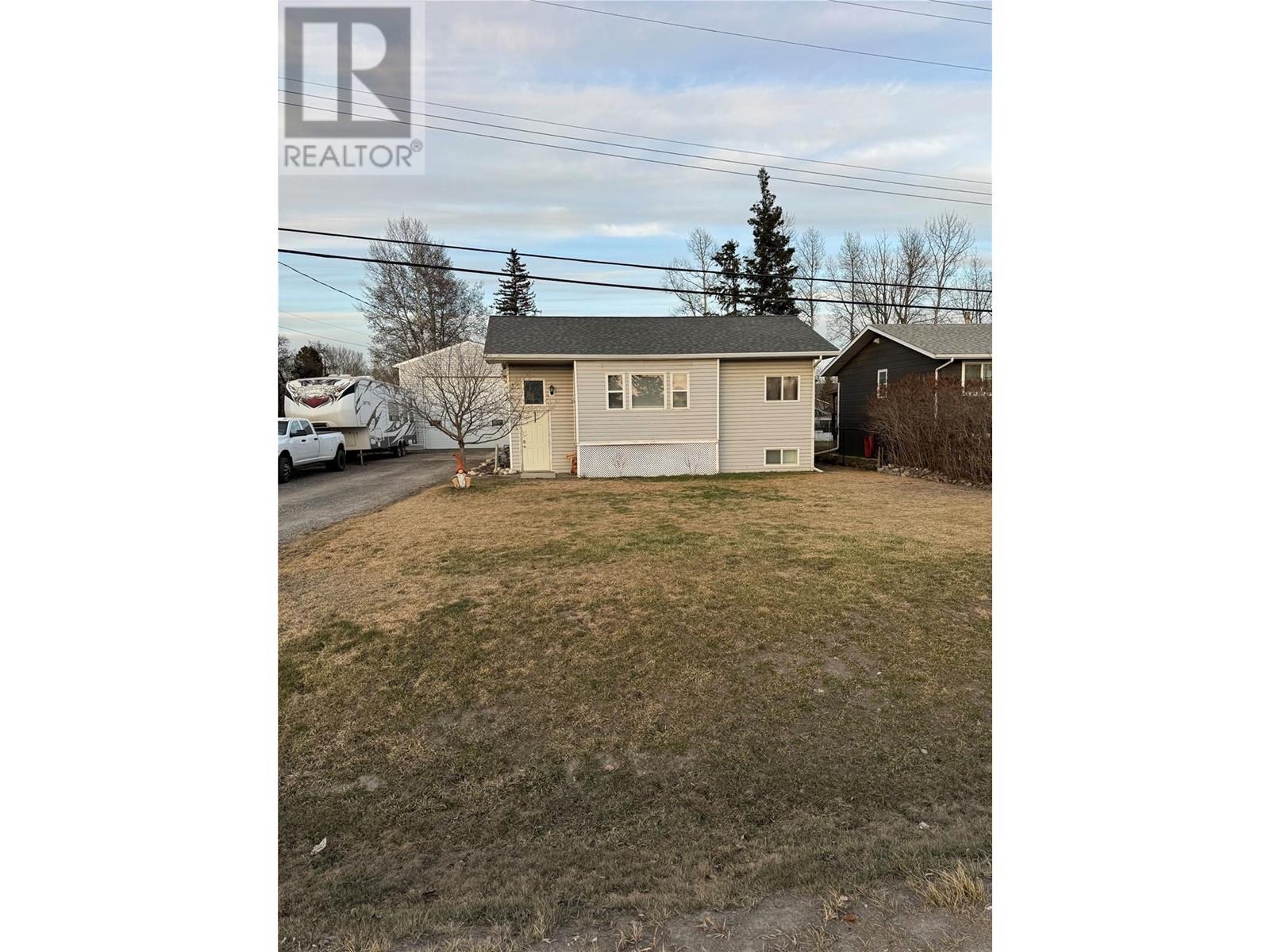 4748 Nicholson Road, Chetwynd, British Columbia  V0C 1J0 - Photo 1 - 10344085