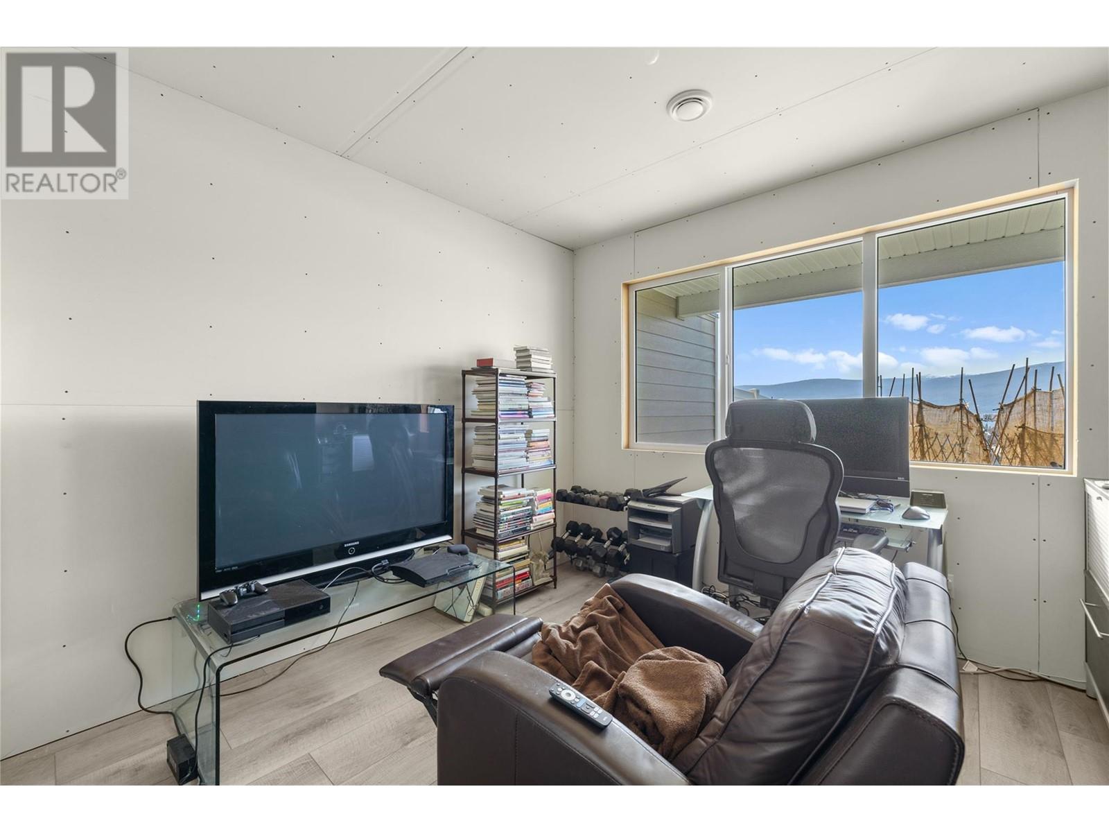 2353 Hawks Boulevard, West Kelowna, British Columbia  V4T 0A7 - Photo 30 - 10343019
