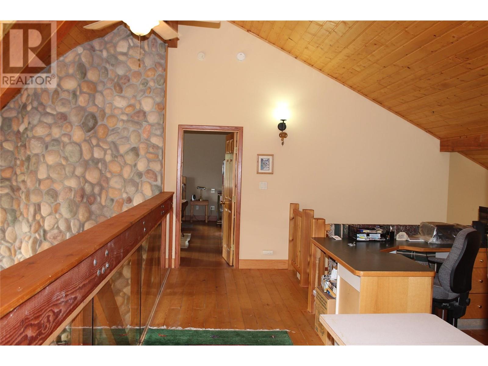4960 Mountaintop Drive, Fairmont Hot Springs, British Columbia  V0B 1L1 - Photo 17 - 10343797