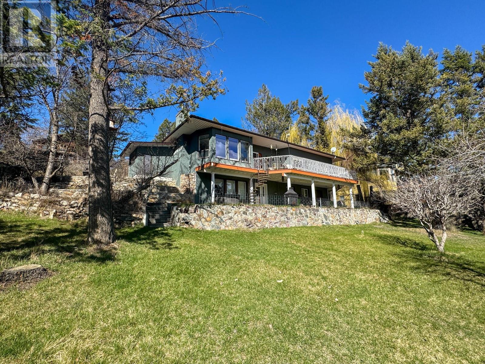 1325 12 Avenue, Invermere, British Columbia  V0A 1K0 - Photo 1 - 10343756