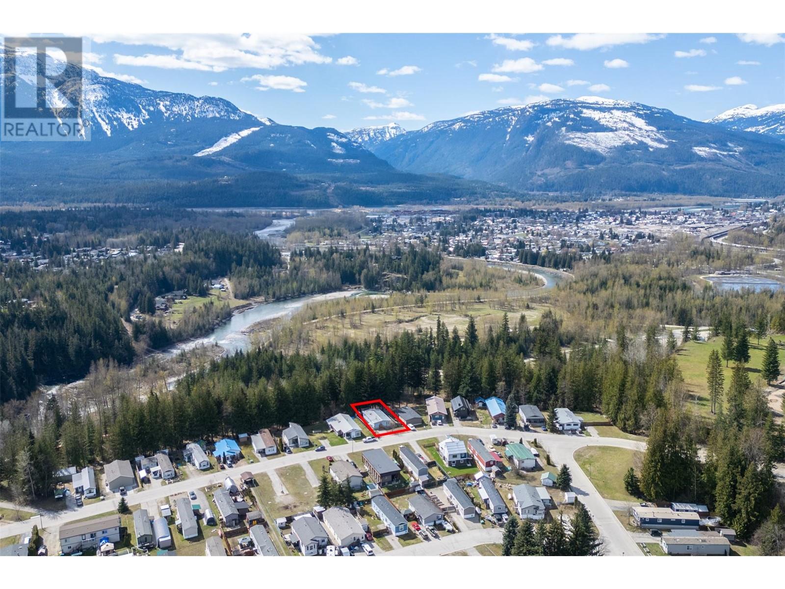 8 Johnson Way, Revelstoke, British Columbia  V0E 2S1 - Photo 4 - 10342752