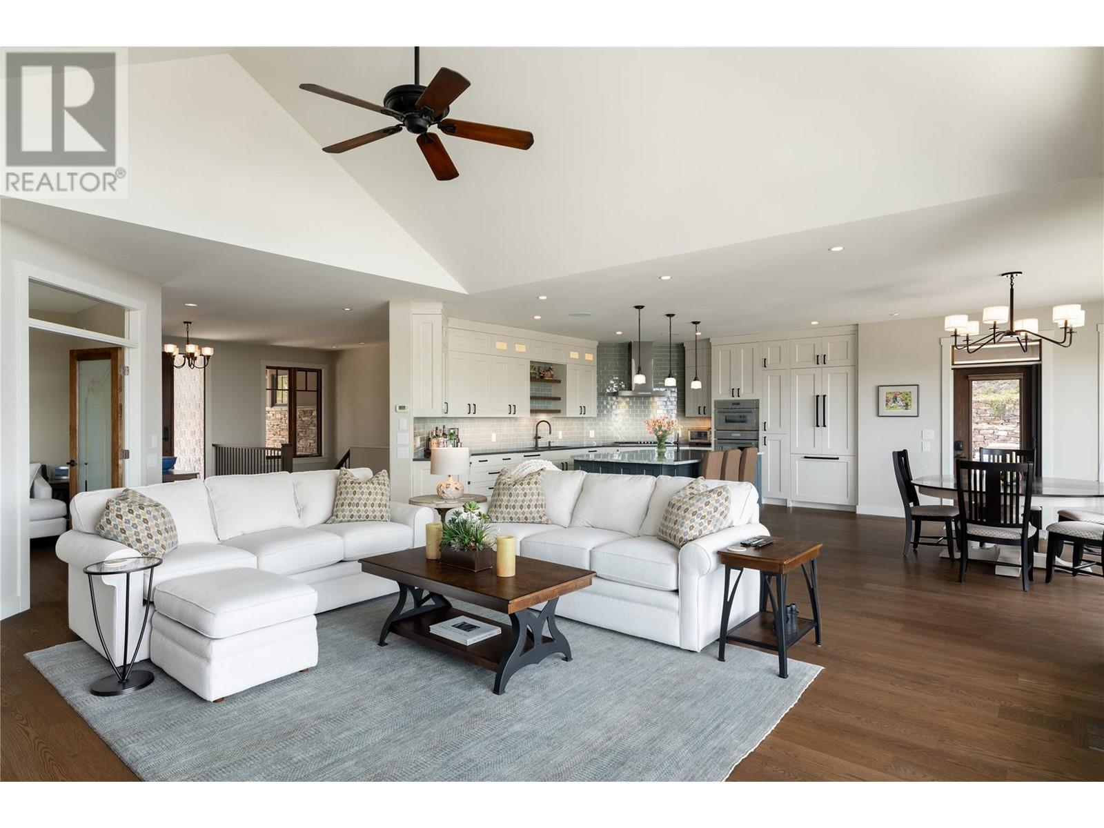 605 Almandine Court, Kelowna, British Columbia  V1W 4Z5 - Photo 6 - 10343905